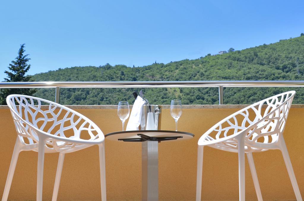 Hotel Villa Privileggio Mošćenička Draga Oda fotoğraf
